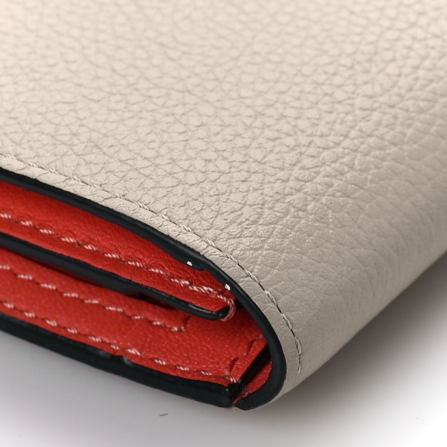 Grained Calfskin Large Vertical Wallet Light Oat