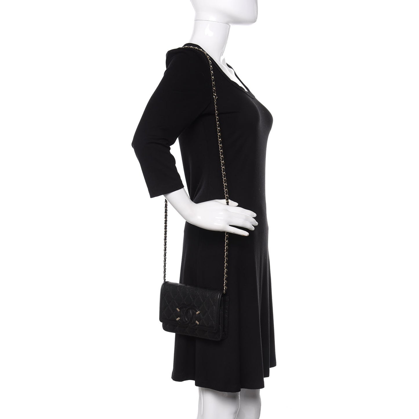 Caviar Quilted CC Filigree Wallet On Chain WOC Black
