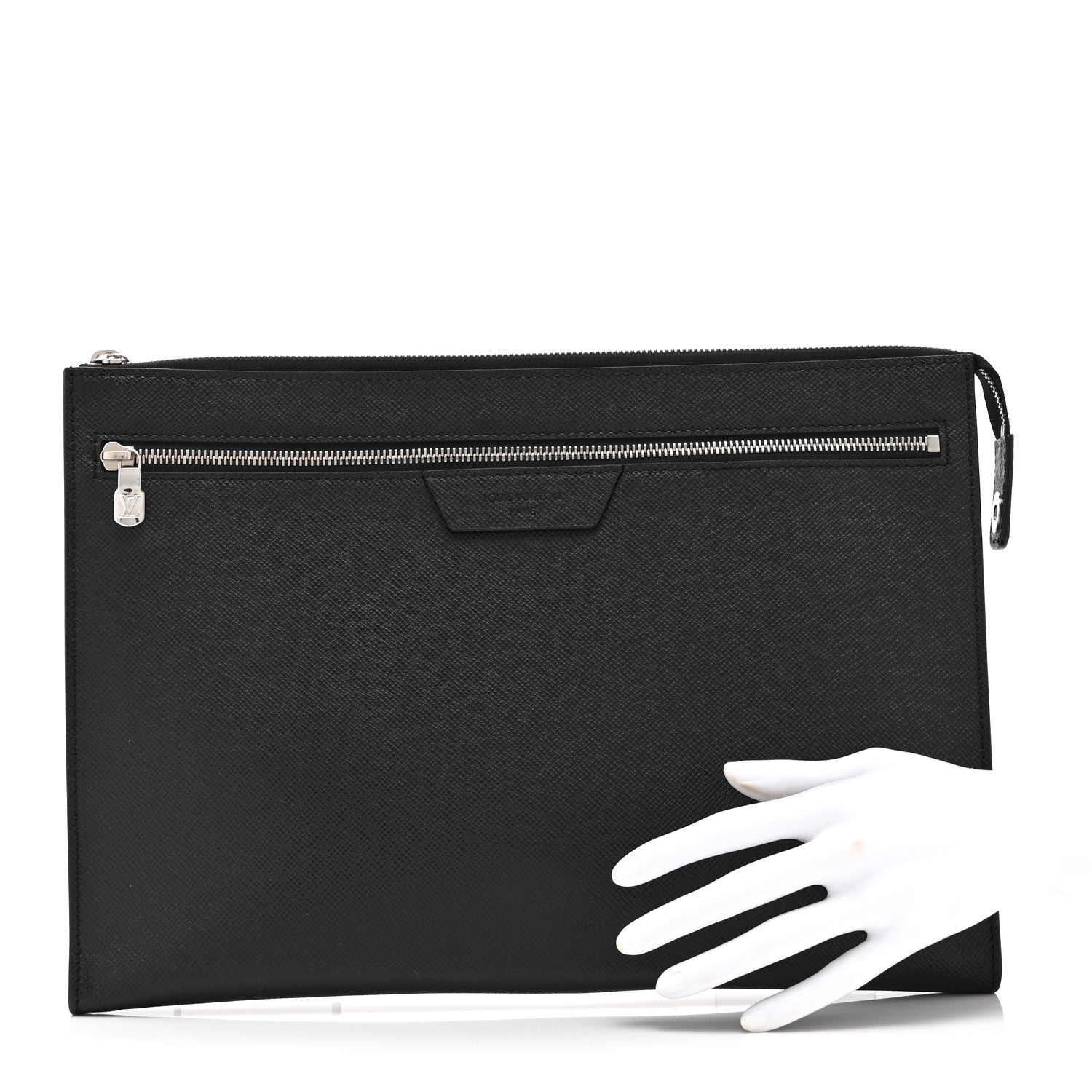 Louis Vuitton Taiga Pochette 24 Heures Black 1841325 – FASHIONPHILE