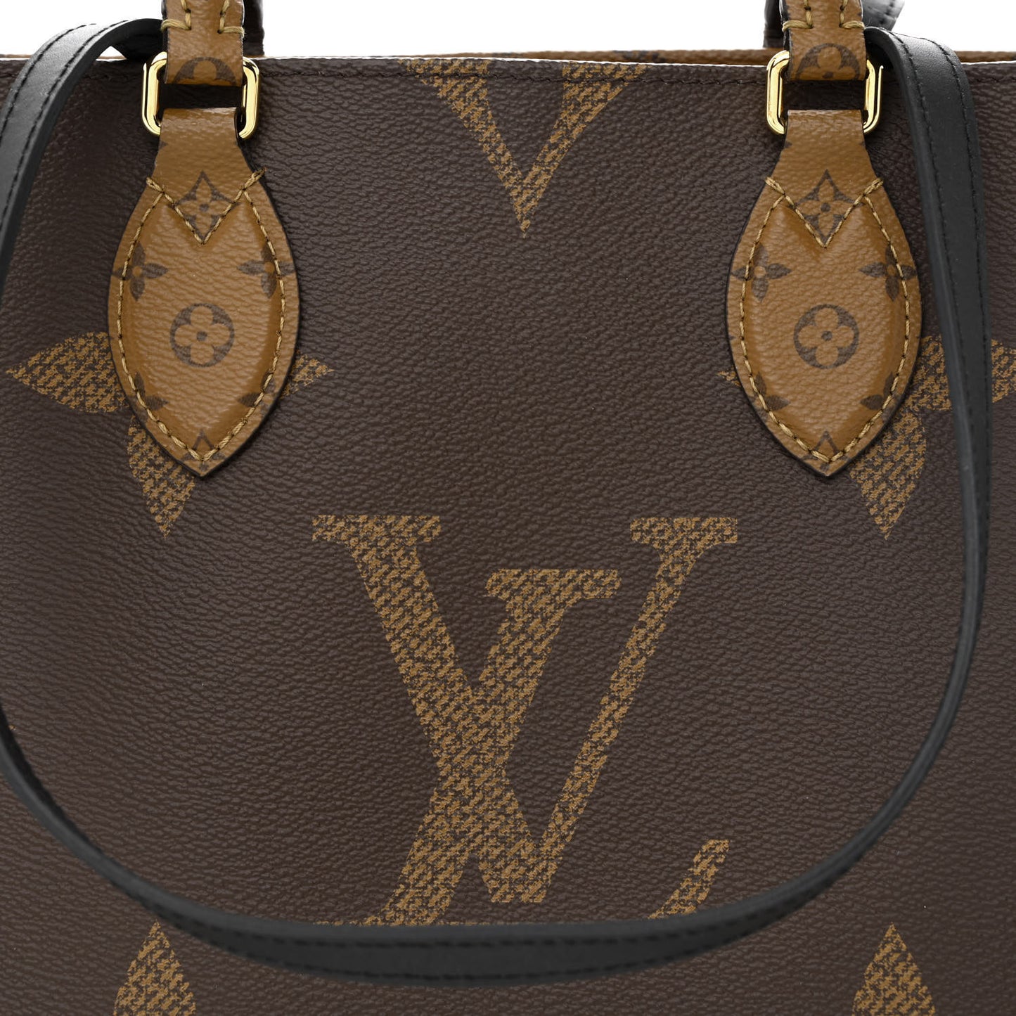 Reverse Monogram Giant Onthego MM