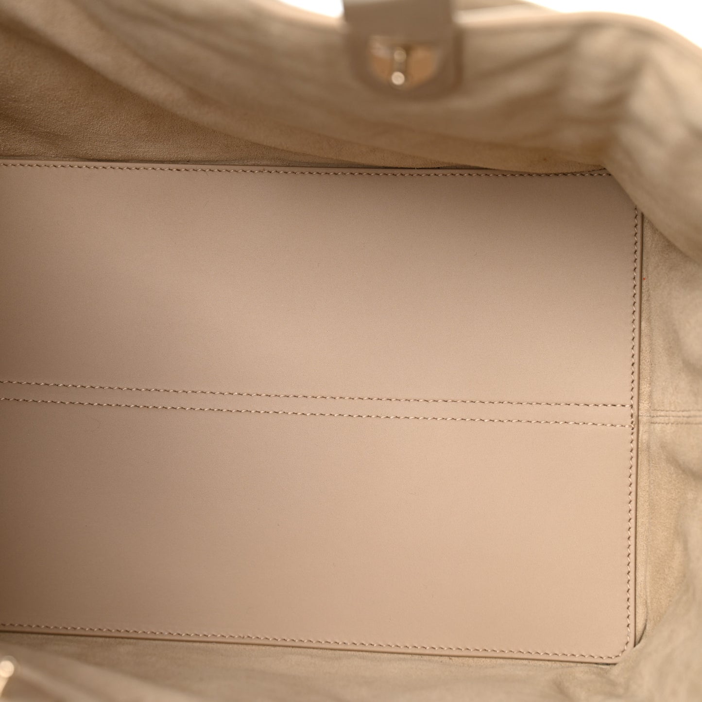 Calfskin Macrocannage Medium Toujour Powder Beige