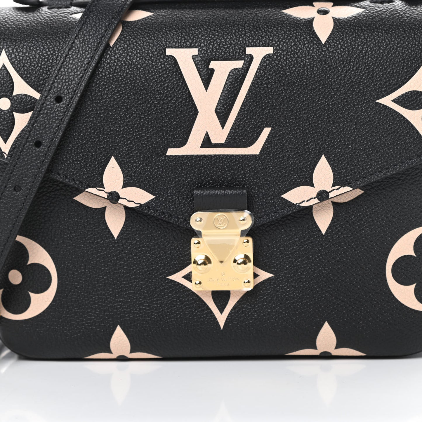 Empreinte Monogram Giant Pochette Metis Black Beige