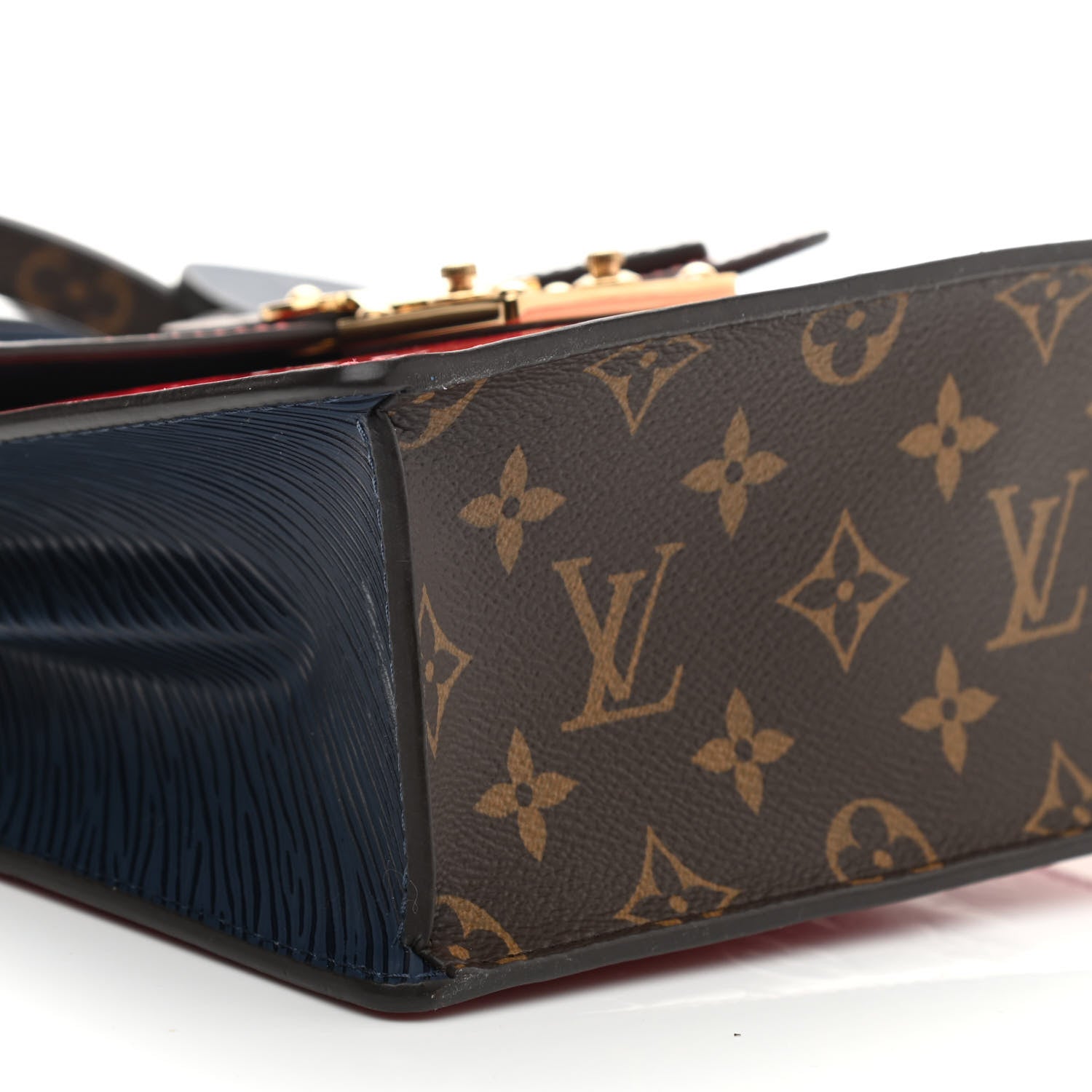 Louis Vuitton Vernis Epi Monogram Spring Street Scarlet 7 of 10