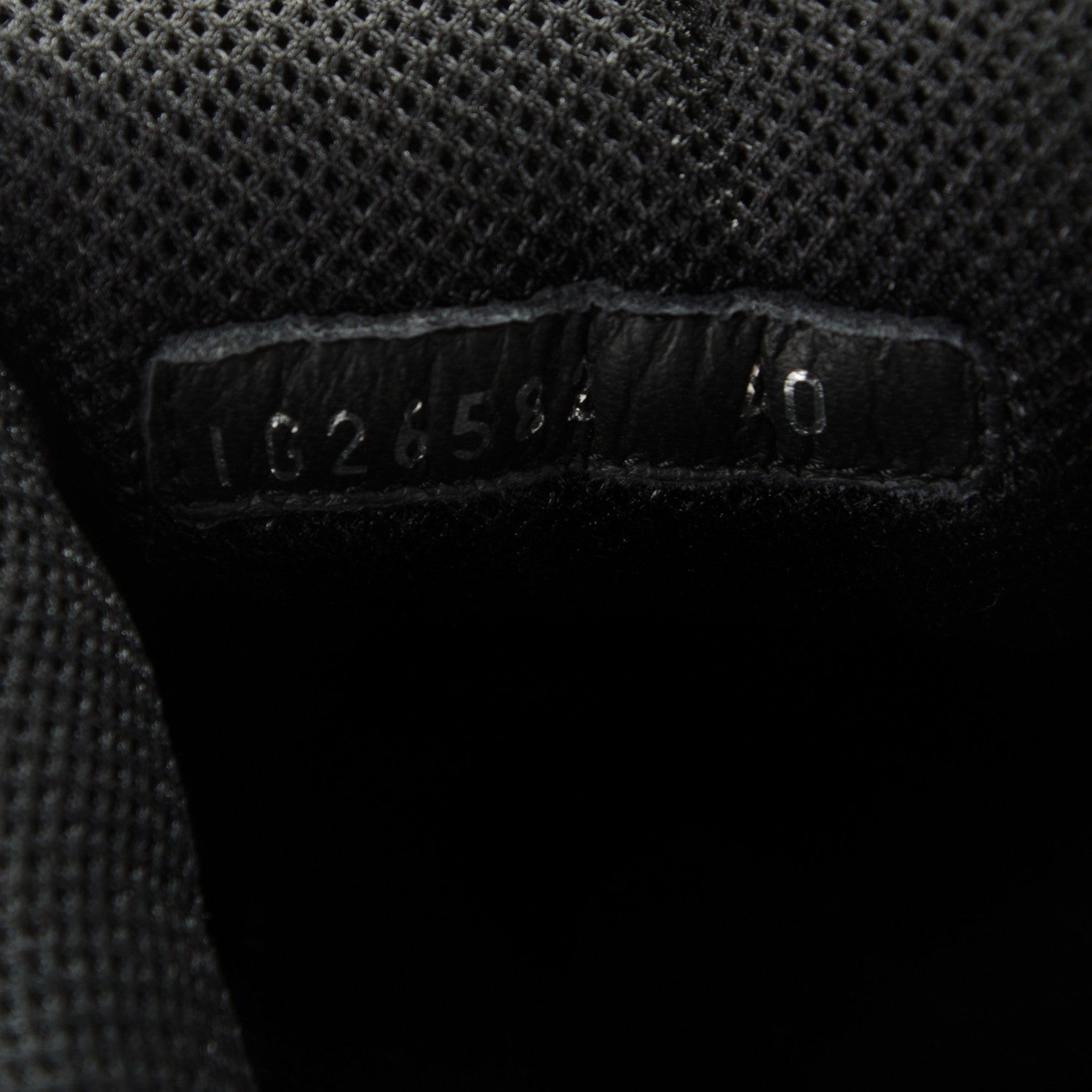Chanel Suede Calfskin CC Sneakers 40 Black Navy 7 of 7