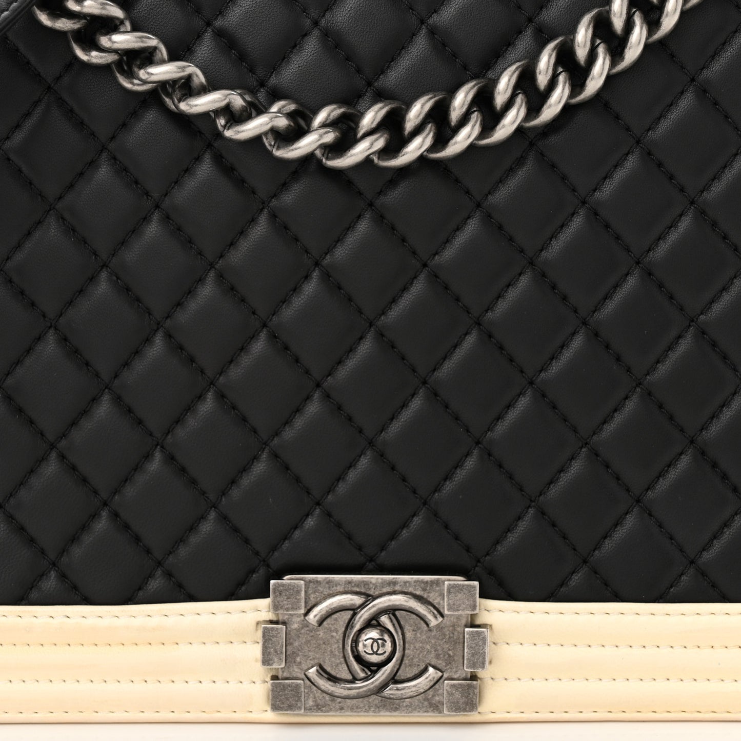 Lambskin Quilted Large Boy Flap Black White