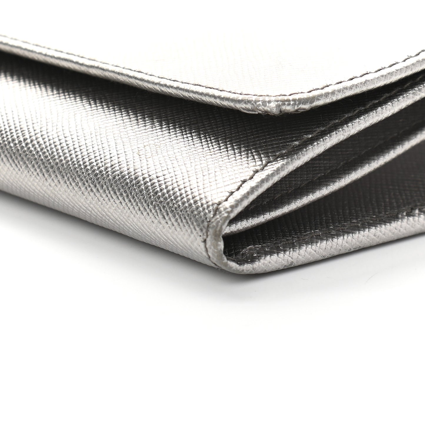 Saffiano Metal Oro Chain Wallet Cromo
