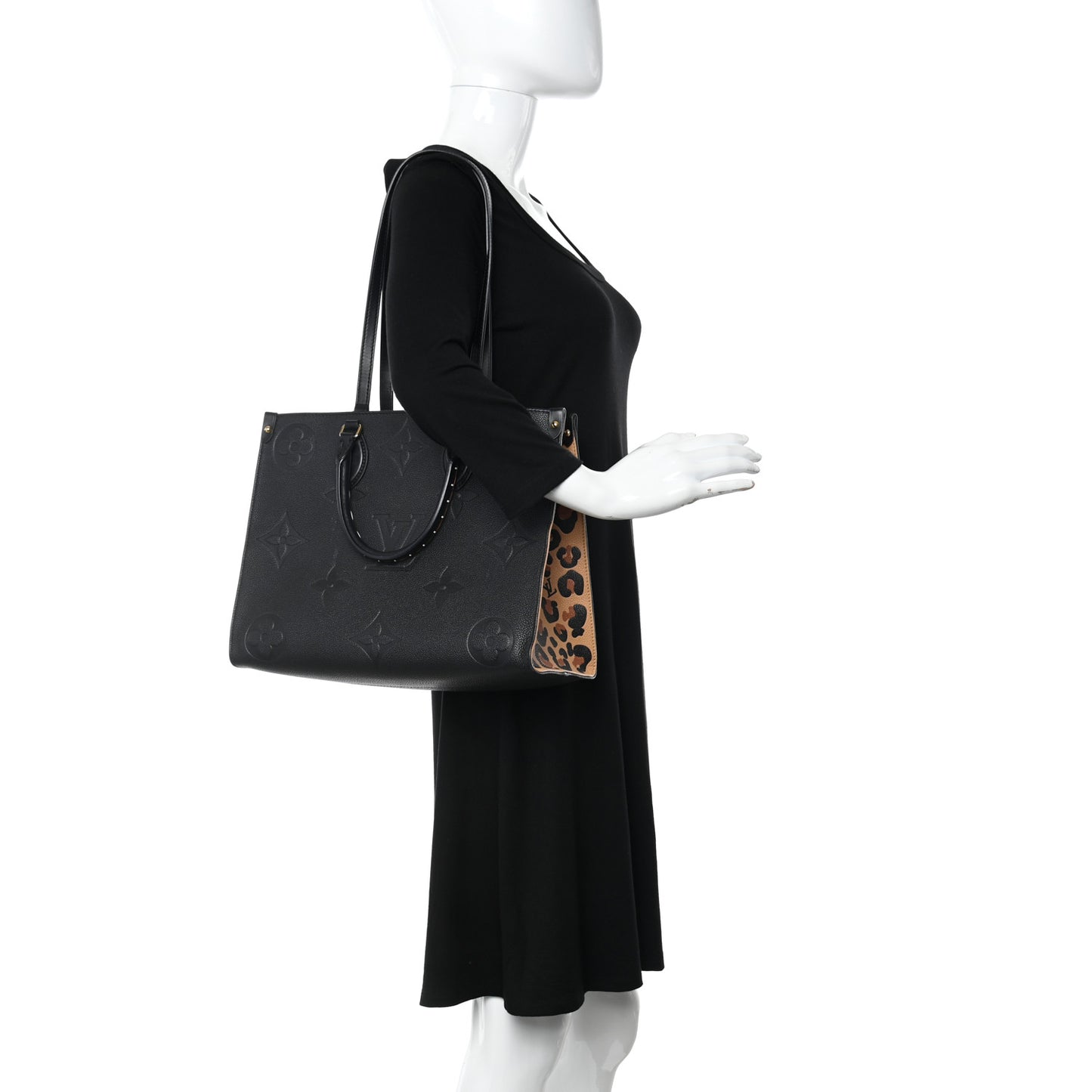 Empreinte Monogram Giant Wild At Heart Onthego MM Black