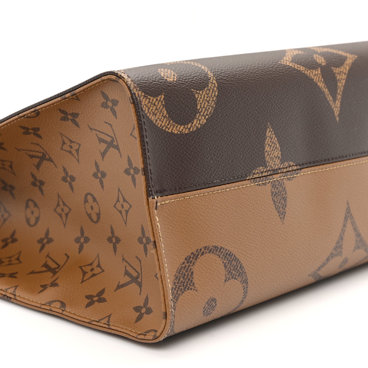 Louis Vuitton Reverse Monogram Giant Onthego MM 8 of 10