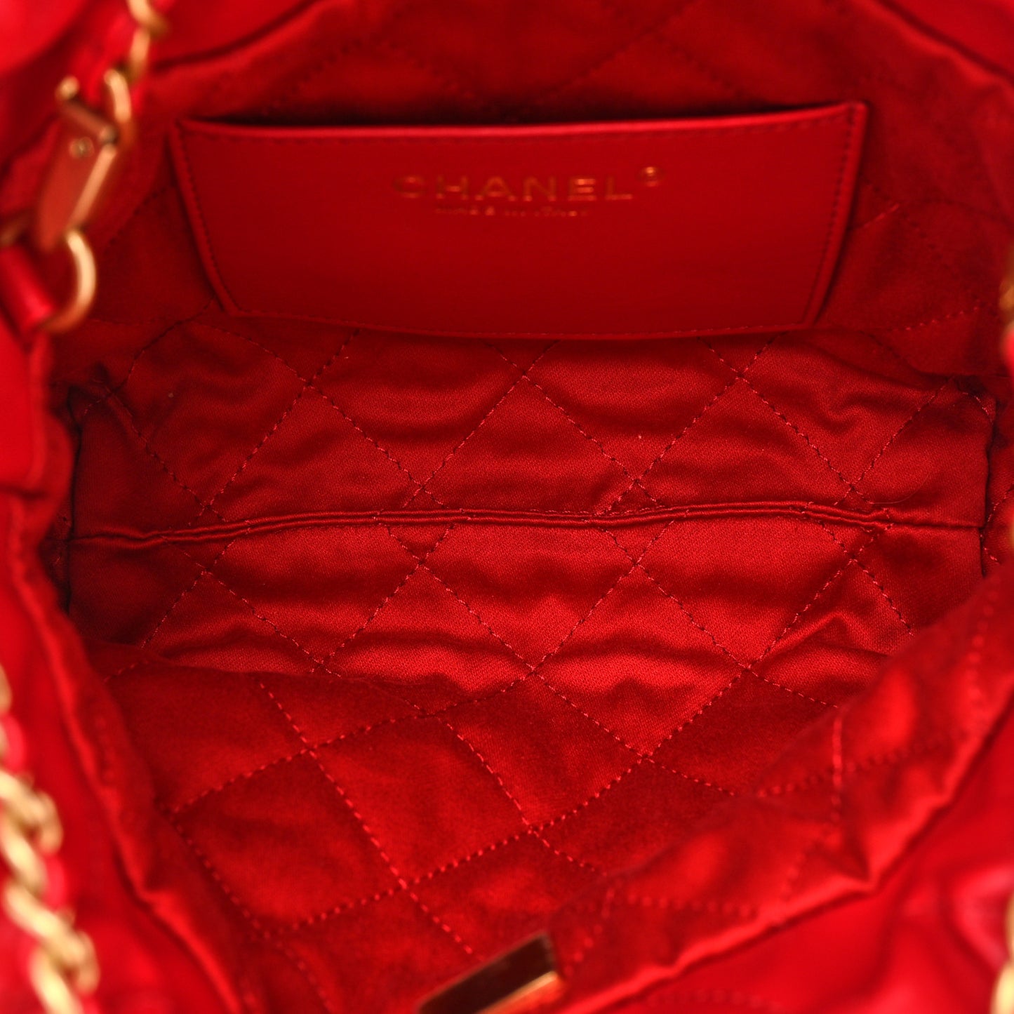Shiny Calfskin Quilted Mini Chanel 22 Red