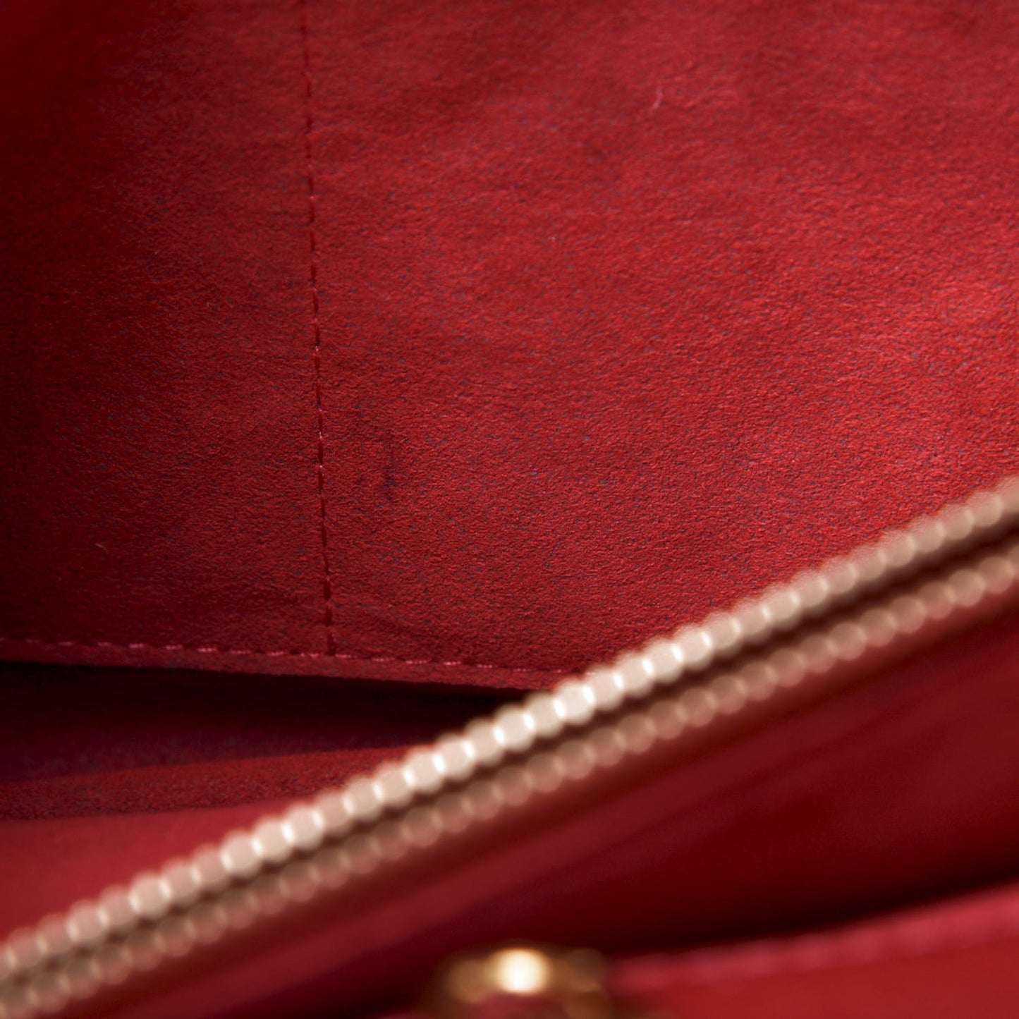 Monogram Venus Cherry