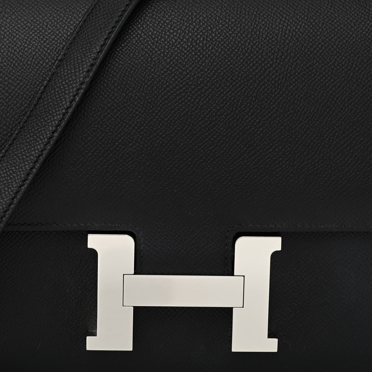 Epsom Constance 24 Black