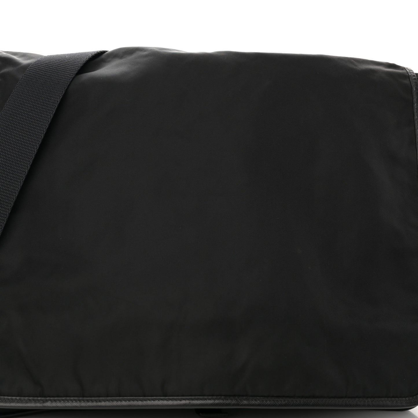 Tessuto Nylon Saffiano Logo Messenger Bag Black