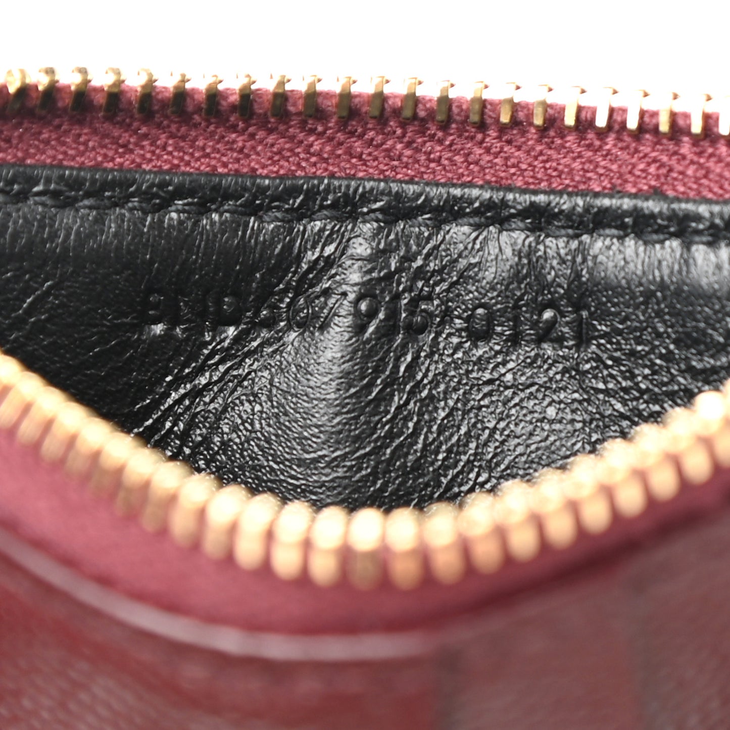 Grain De Poudre Matelasse Chevron Monogram Fragments Zippered Card Case Rouge Legion