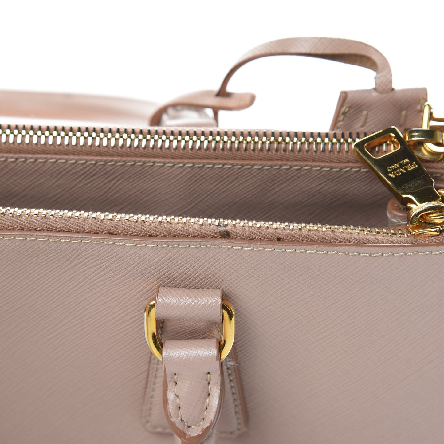 Saffiano Medium Galleria Double Zip Tote Cammeo