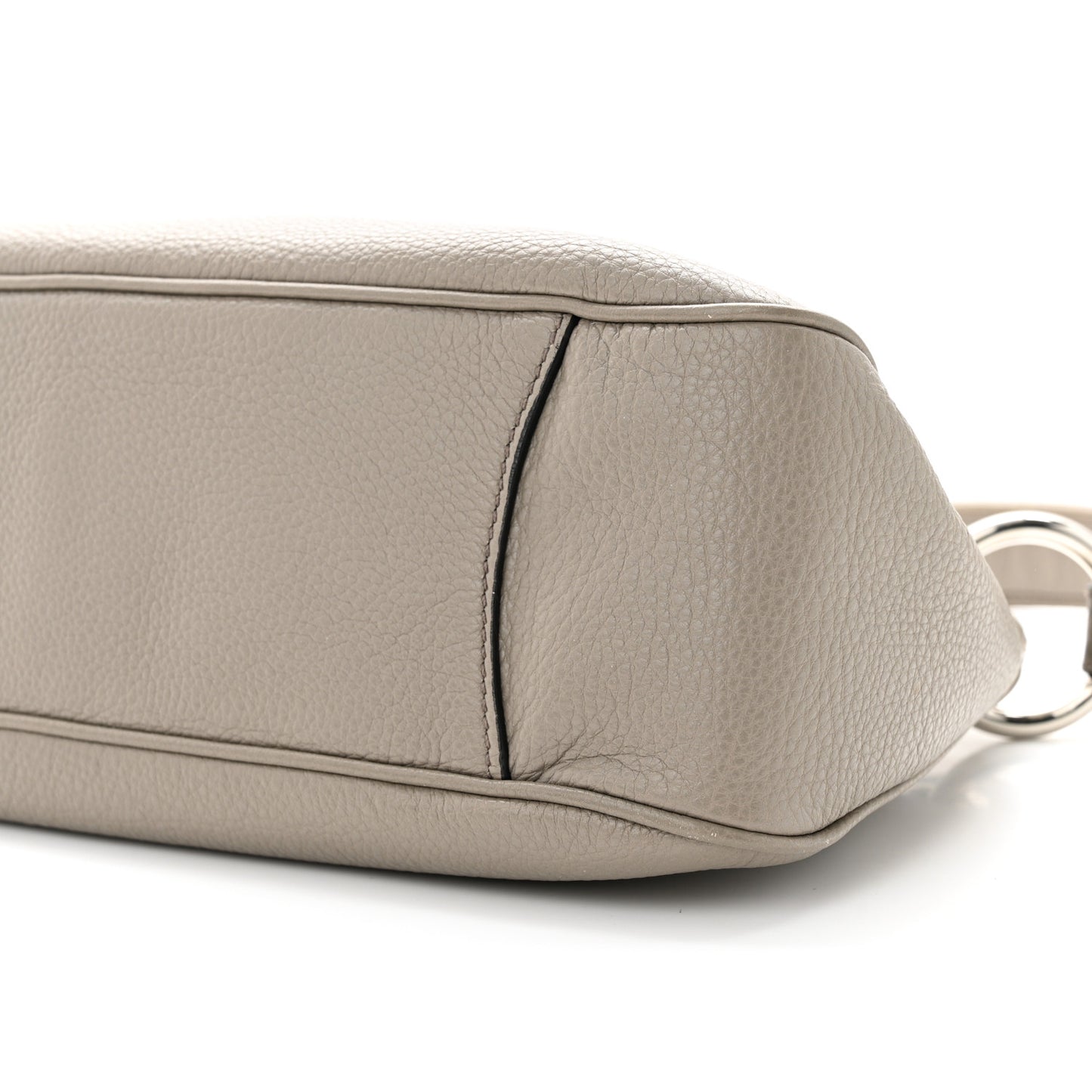 Vitello Phenix Shoulder Bag Argilla