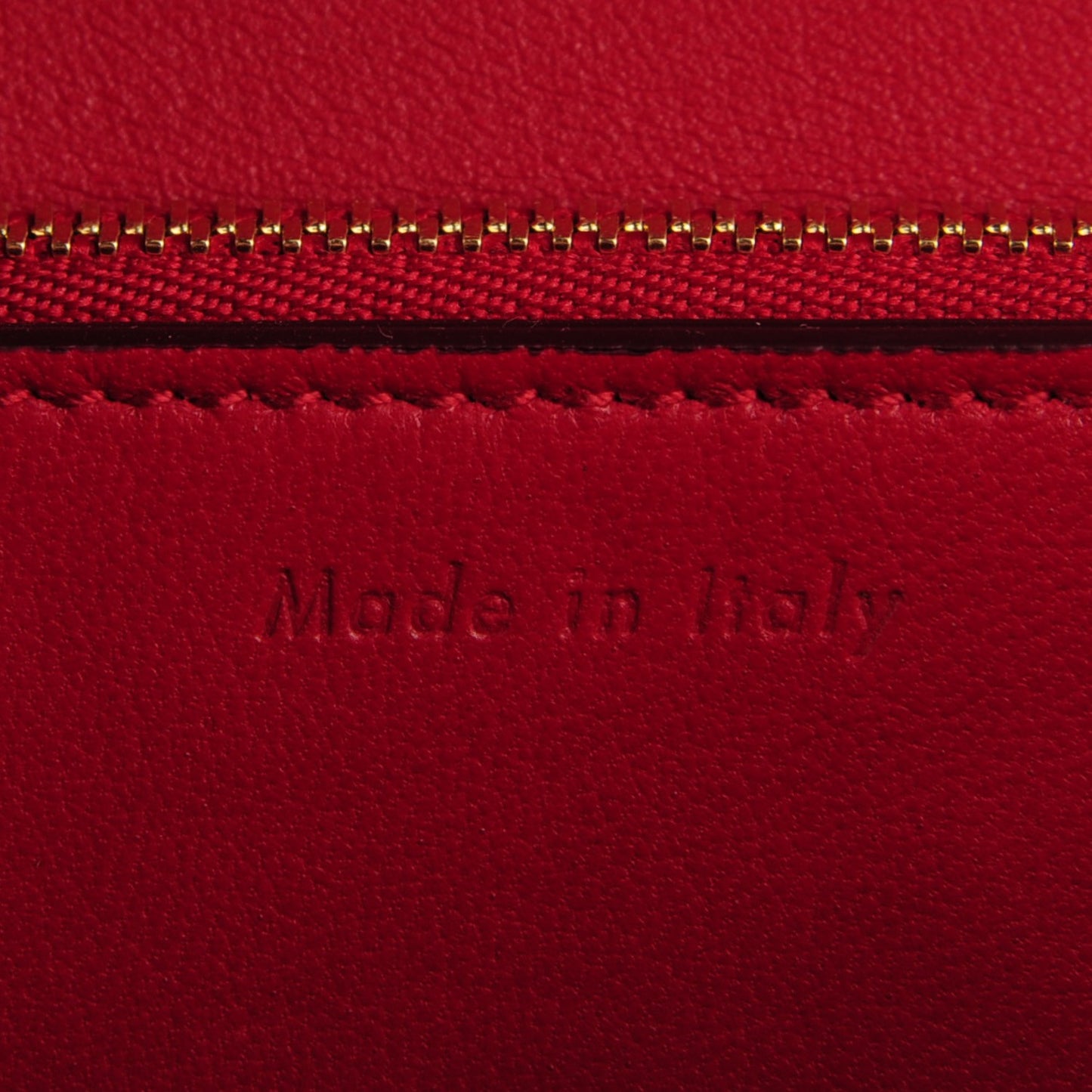 Smooth Calfskin Medium Classic Box Flap Bag Red