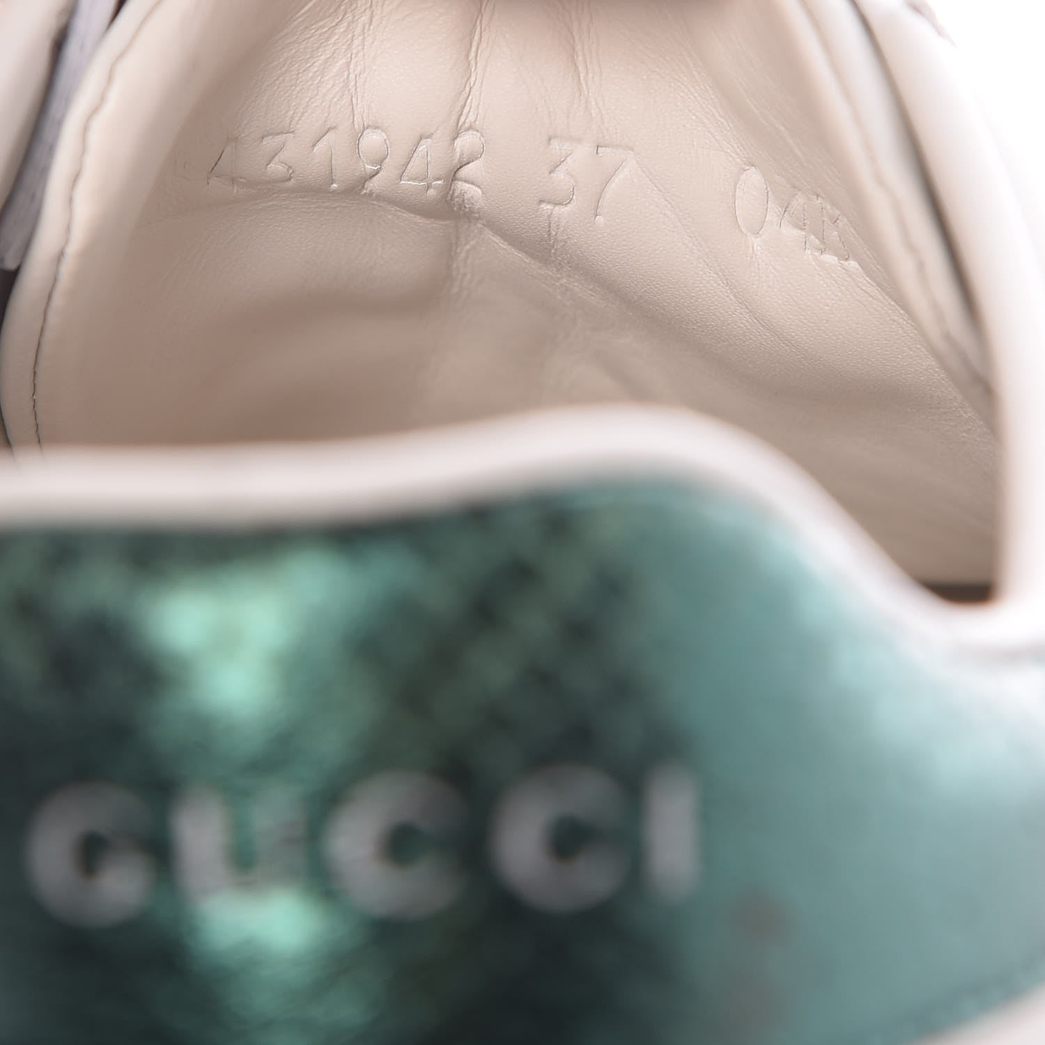 Gucci Calfskin Ayers Bee Embroidered Womens Ace Sneakers 37 White Green 11 of 17