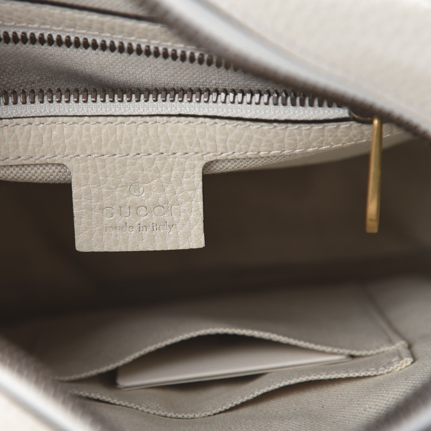 Gucci Grained Calfskin Logo Messenger Bag White 6 of 11