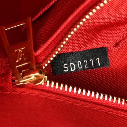 Louis Vuitton Reverse Monogram Giant Onthego MM 7 of 14