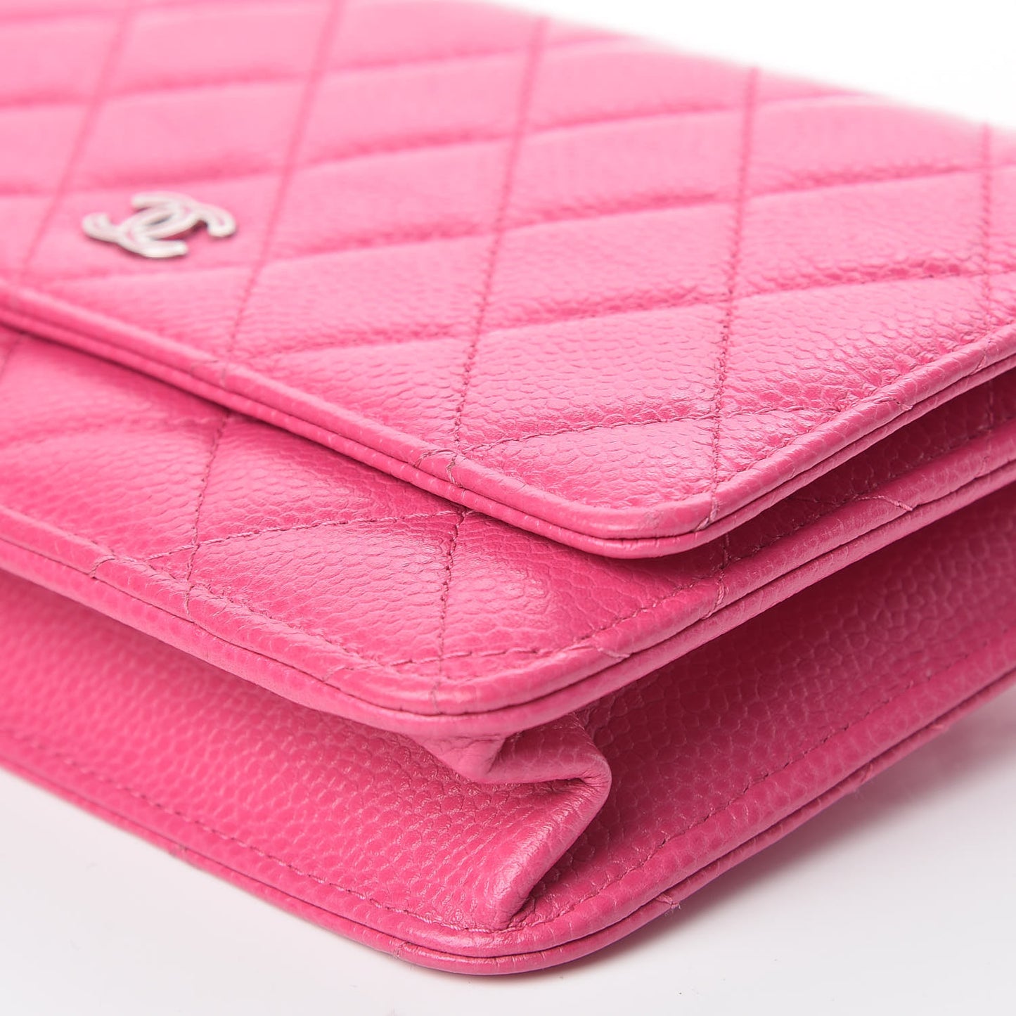 Caviar Quilted Wallet on Chain WOC Pink