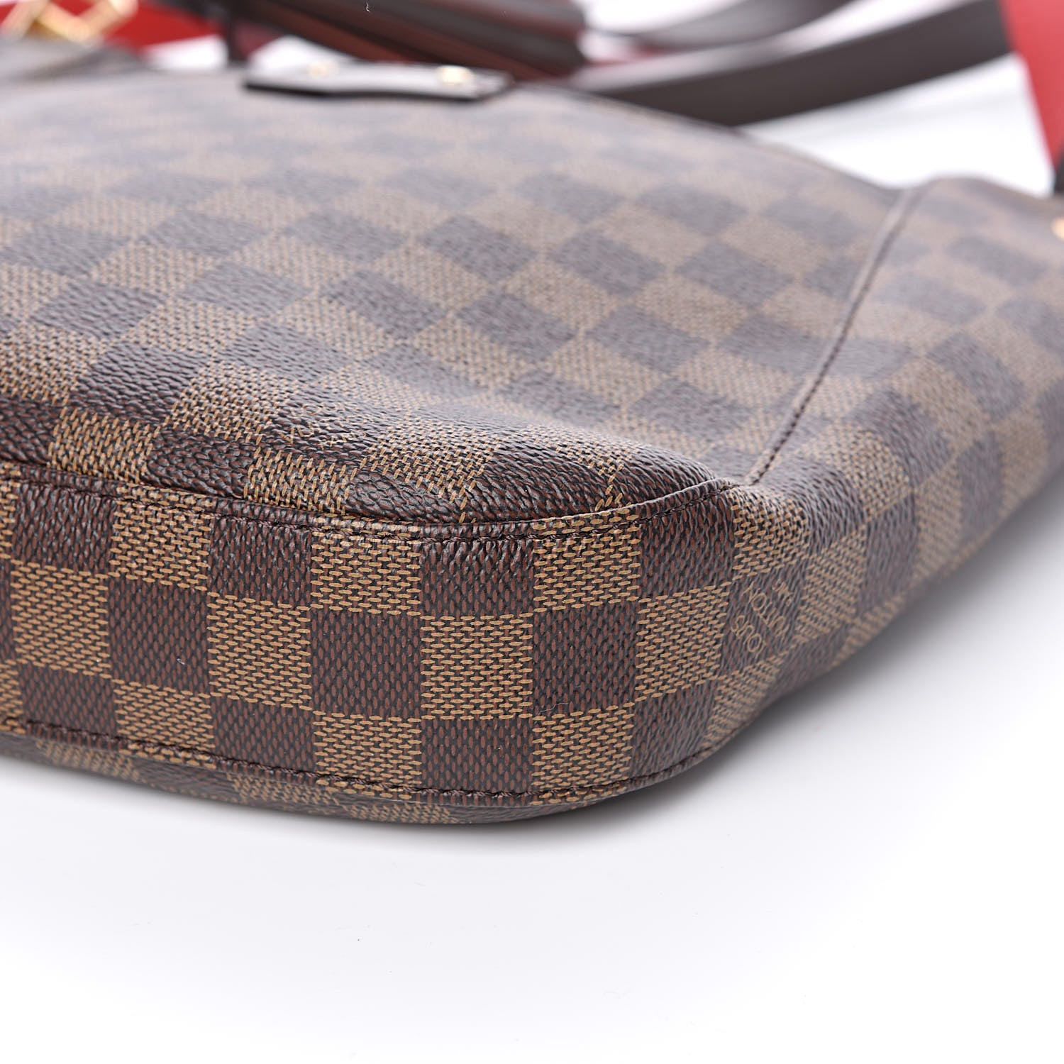 Louis Vuitton Damier Ebene South Bank Besace 9 of 10