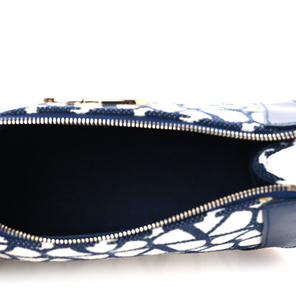 Valentino Garavani Toile Iconographe Cotton Medium Vlogo Wristlet Cosmetic Case White Worker 5 of 11