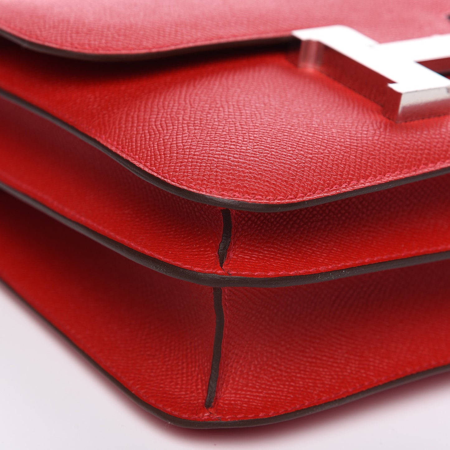 Epsom Constance 24 Rouge Casaque