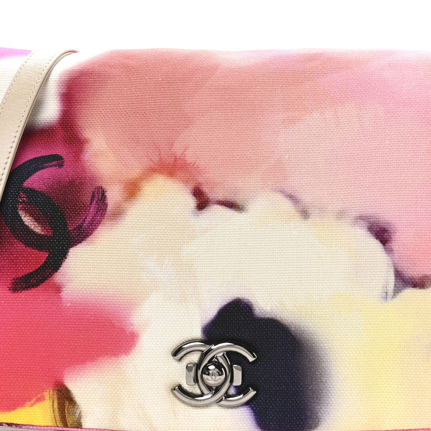 Printed Canvas Flower Power Messenger Flap