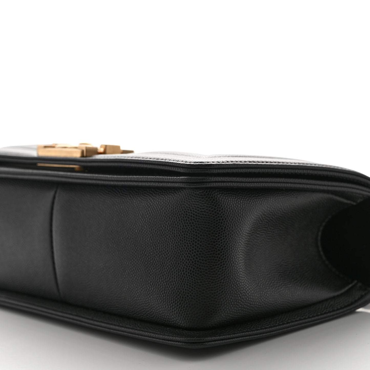 Caviar Quilted Medium Boy Flap Black