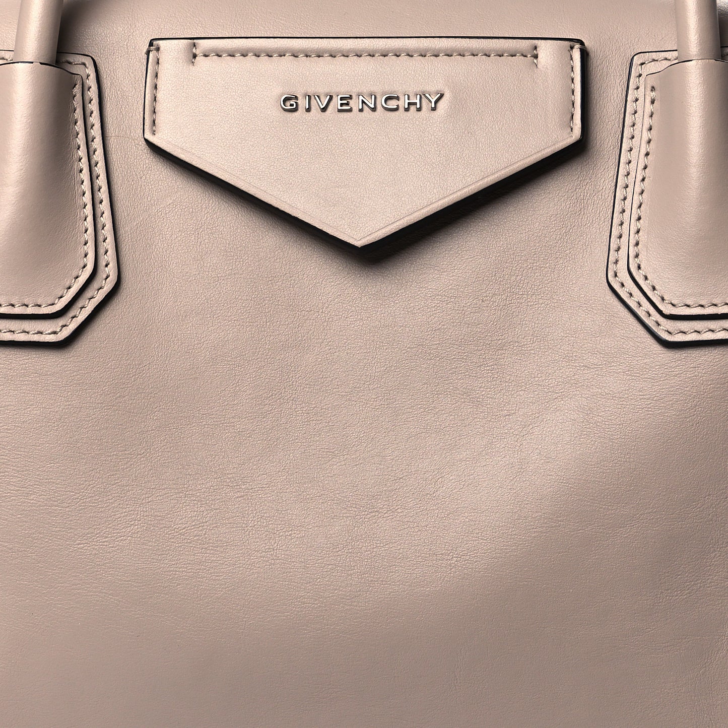 Soft Calfskin Medium Soft Antigona Dune