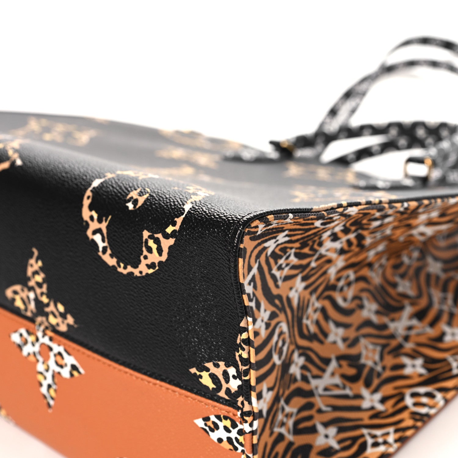 Louis Vuitton Monogram Giant Jungle Onthego GM Black 9 of 11