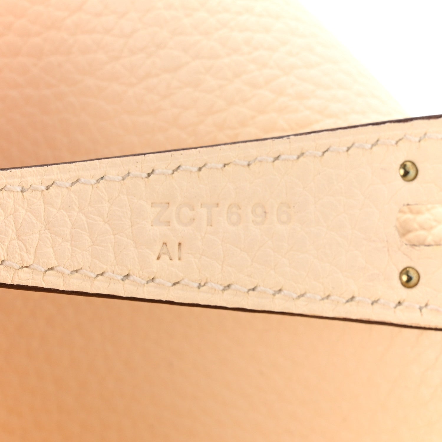 Hermes Taurillon Clemence Lindy 26 Nata 7 of 10