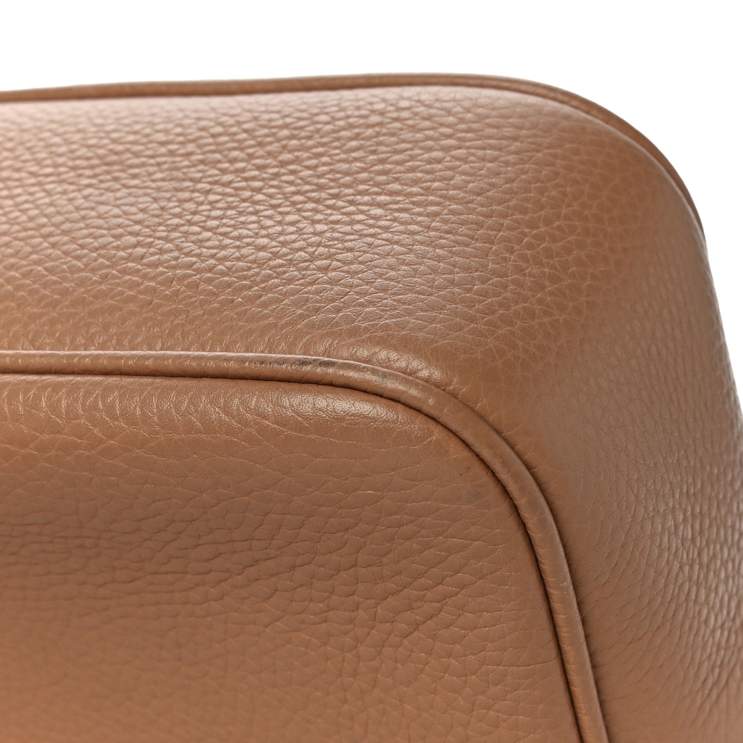 Pebbled Calfskin Small Soho Disco Bag Camelia