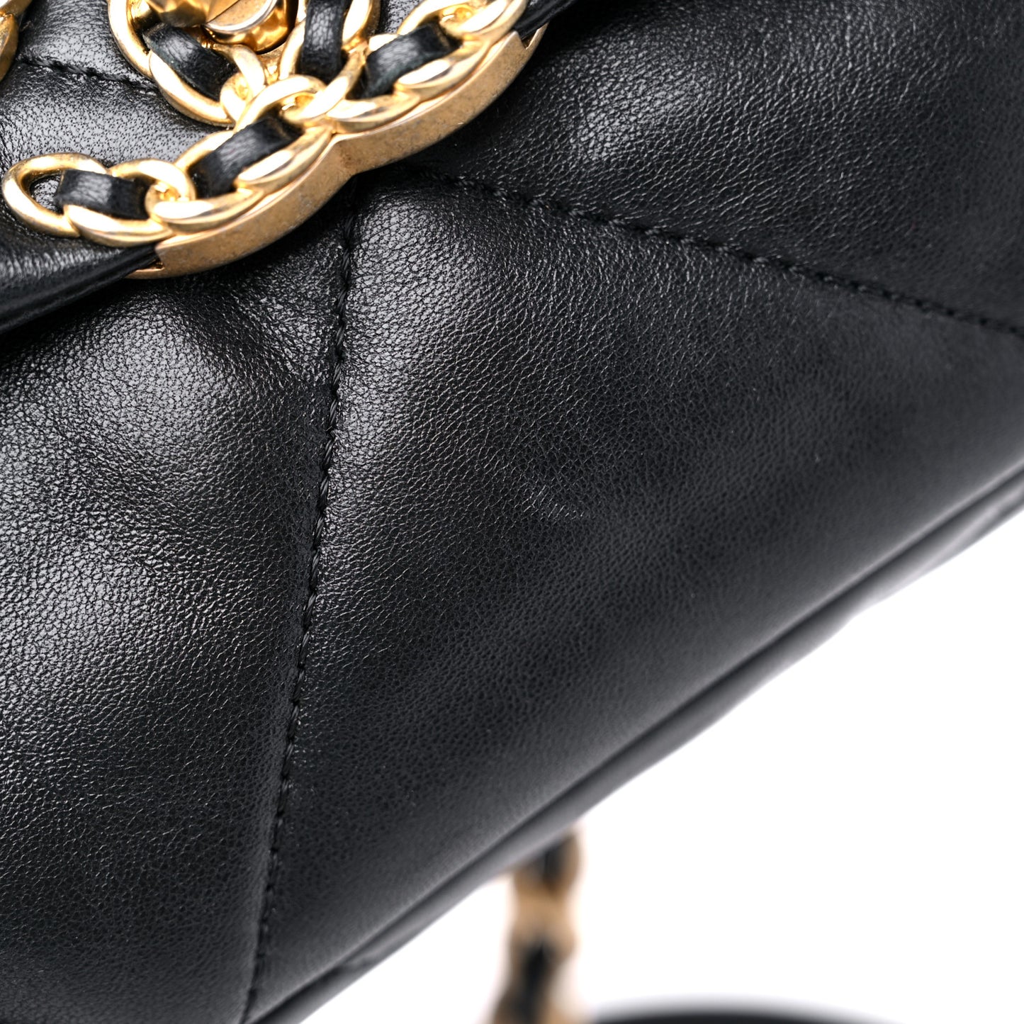 Lambskin Quilted Medium Chanel 19 Flap Black