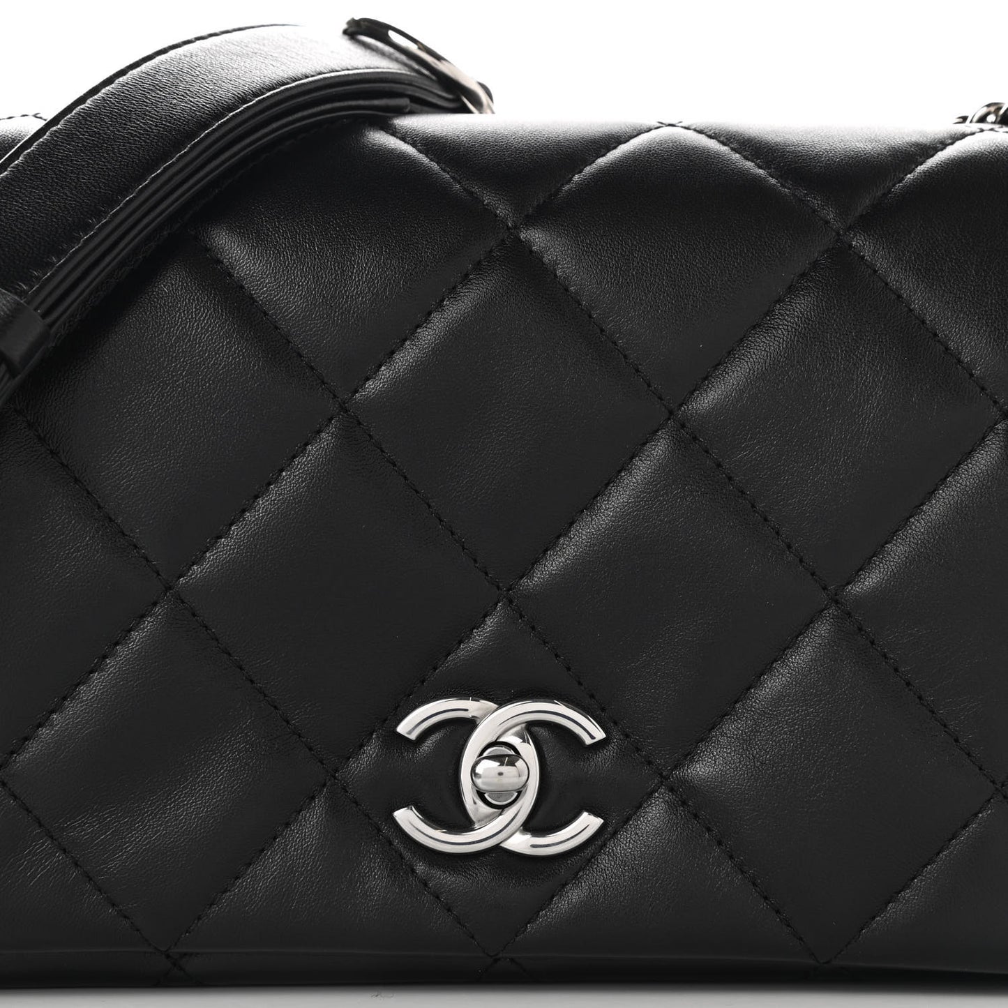 Lambskin Quilted Small Chain Rows Flap Black