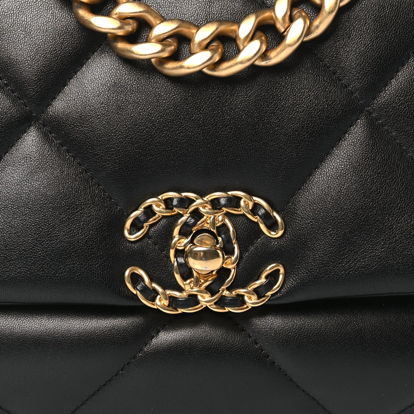 Lambskin Quilted Medium Chanel 19 Flap Black