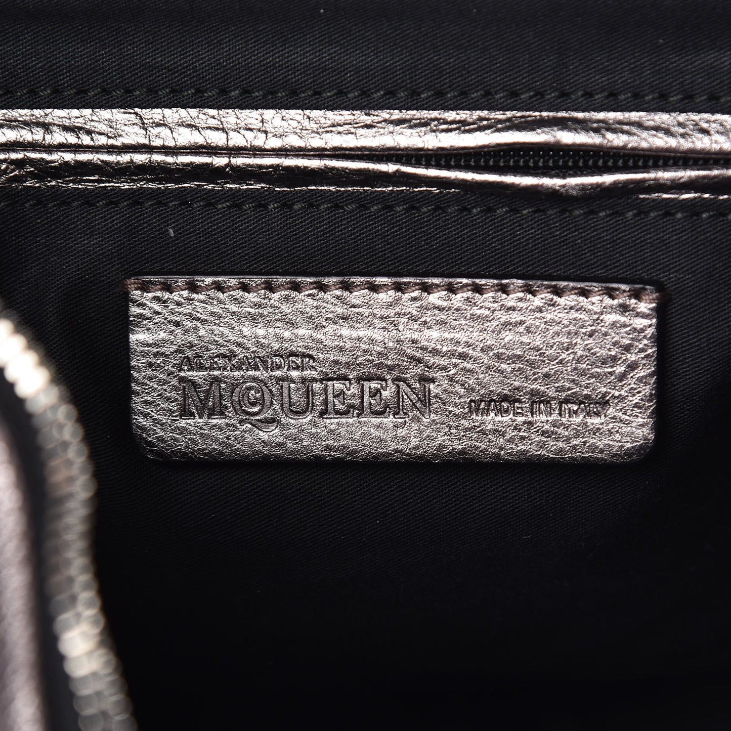 Metallic Lambskin De Manta Clutch Gun