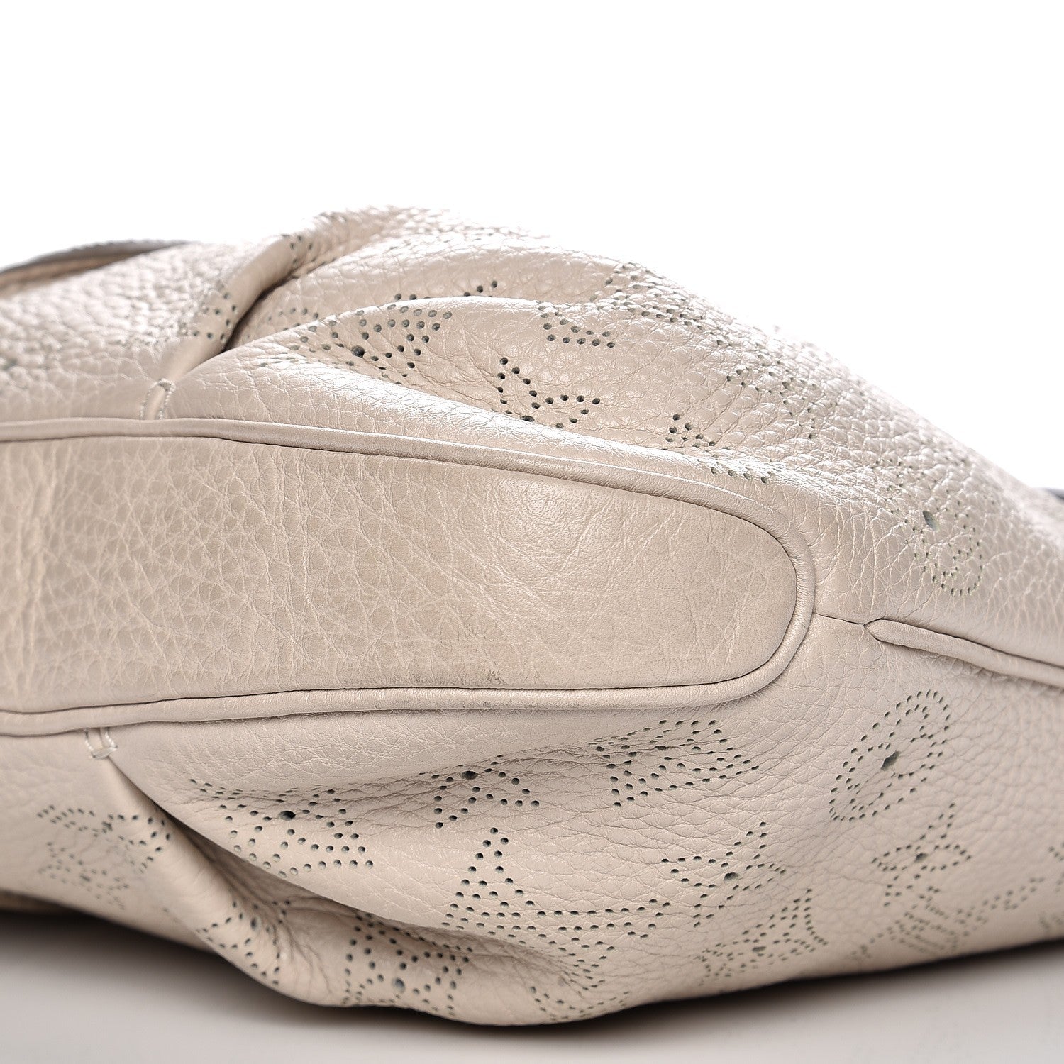 Louis Vuitton Mahina Selene PM Sandy 12 of 13