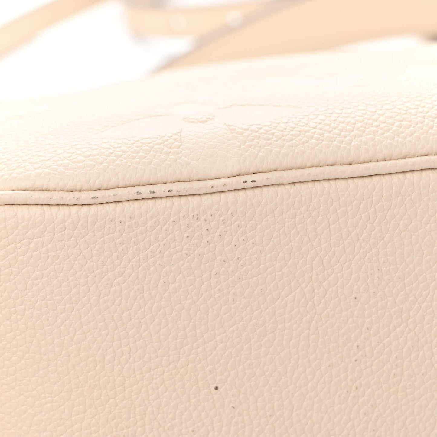Empreinte Monogram Giant Bagatelle NM Creme