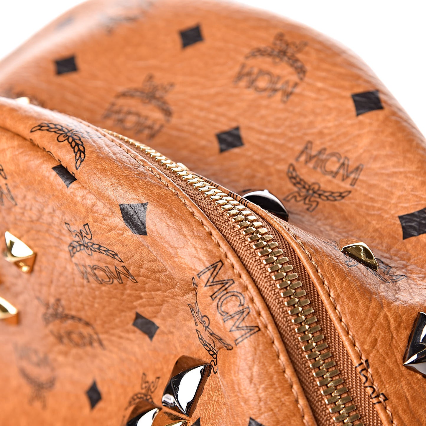 Visetos Studded Medium Stark M Backpack Cognac
