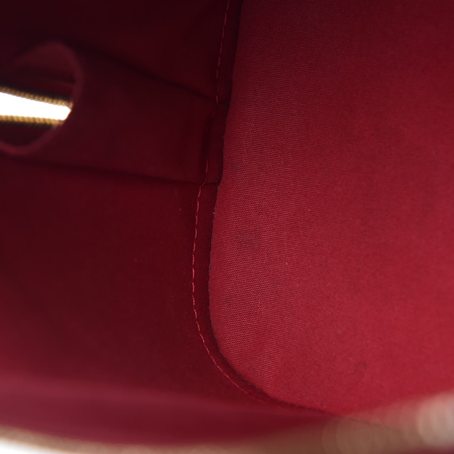 Louis Vuitton Vernis Alma PM Pomme D'Amour 8 of 15