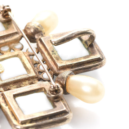 Chanel Gripoix Pearl Brooch Gold 7 of 12