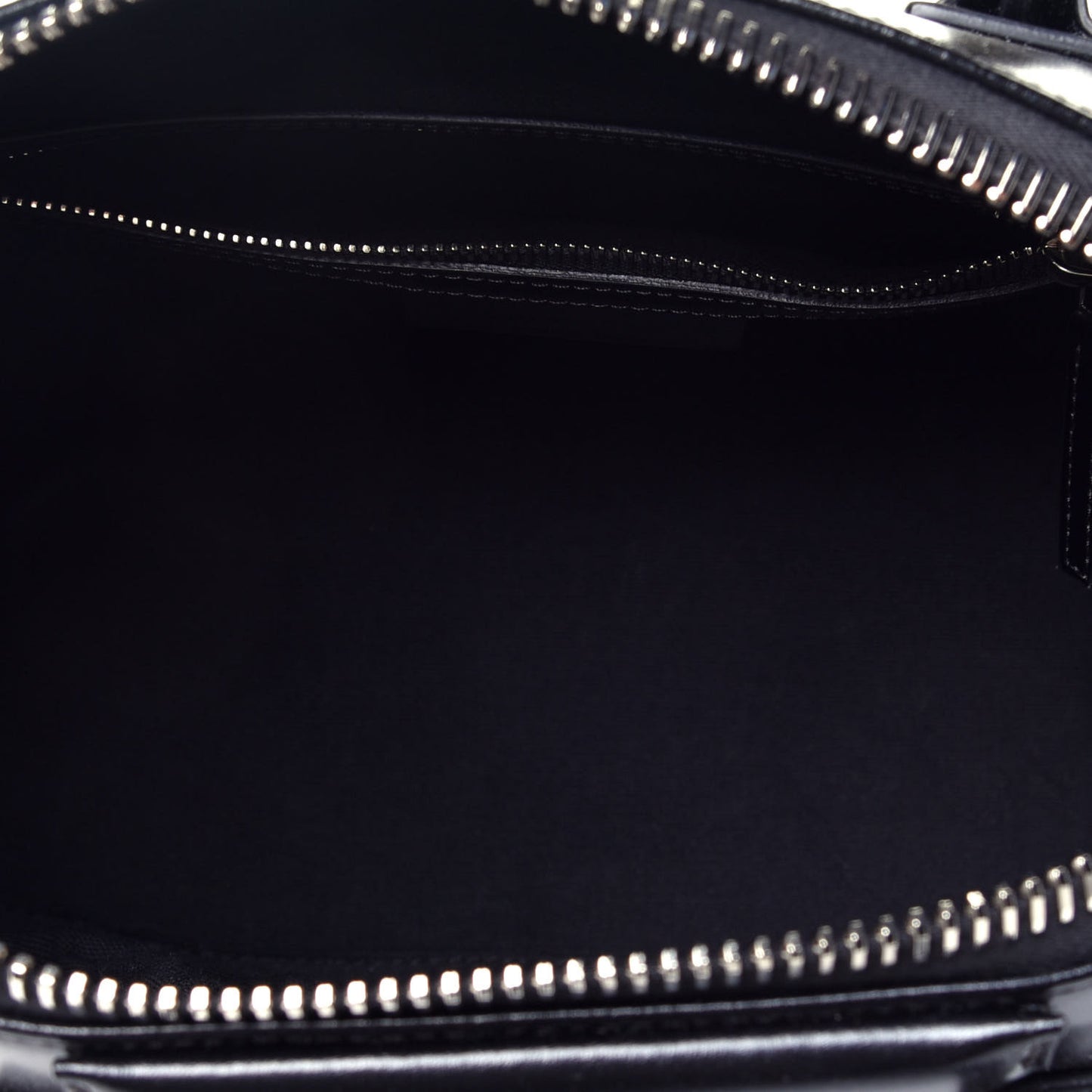Shiny Lord Calfskin Small Antigona Black
