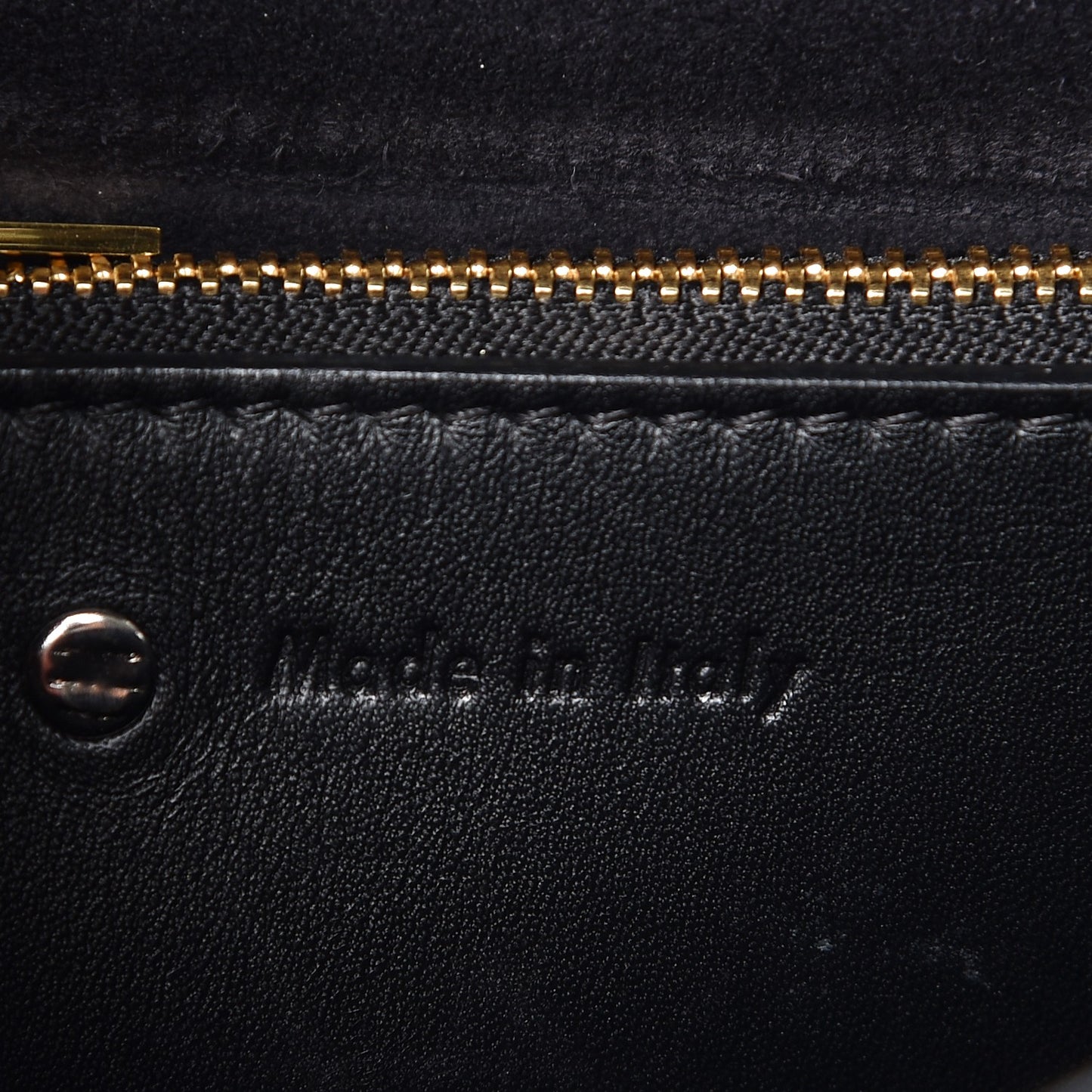 Calfskin Blade Flap Black