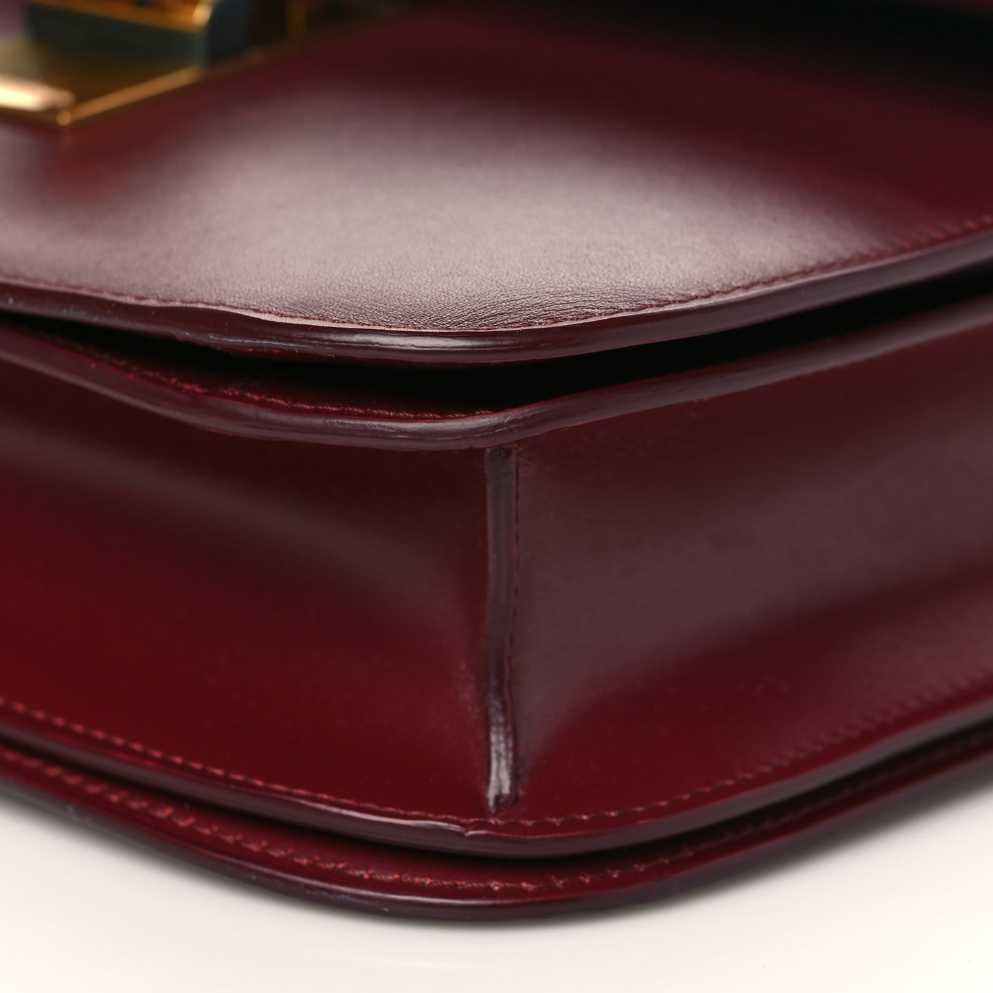 Box Calfskin Medium Classic Box Flap Bag Burgundy