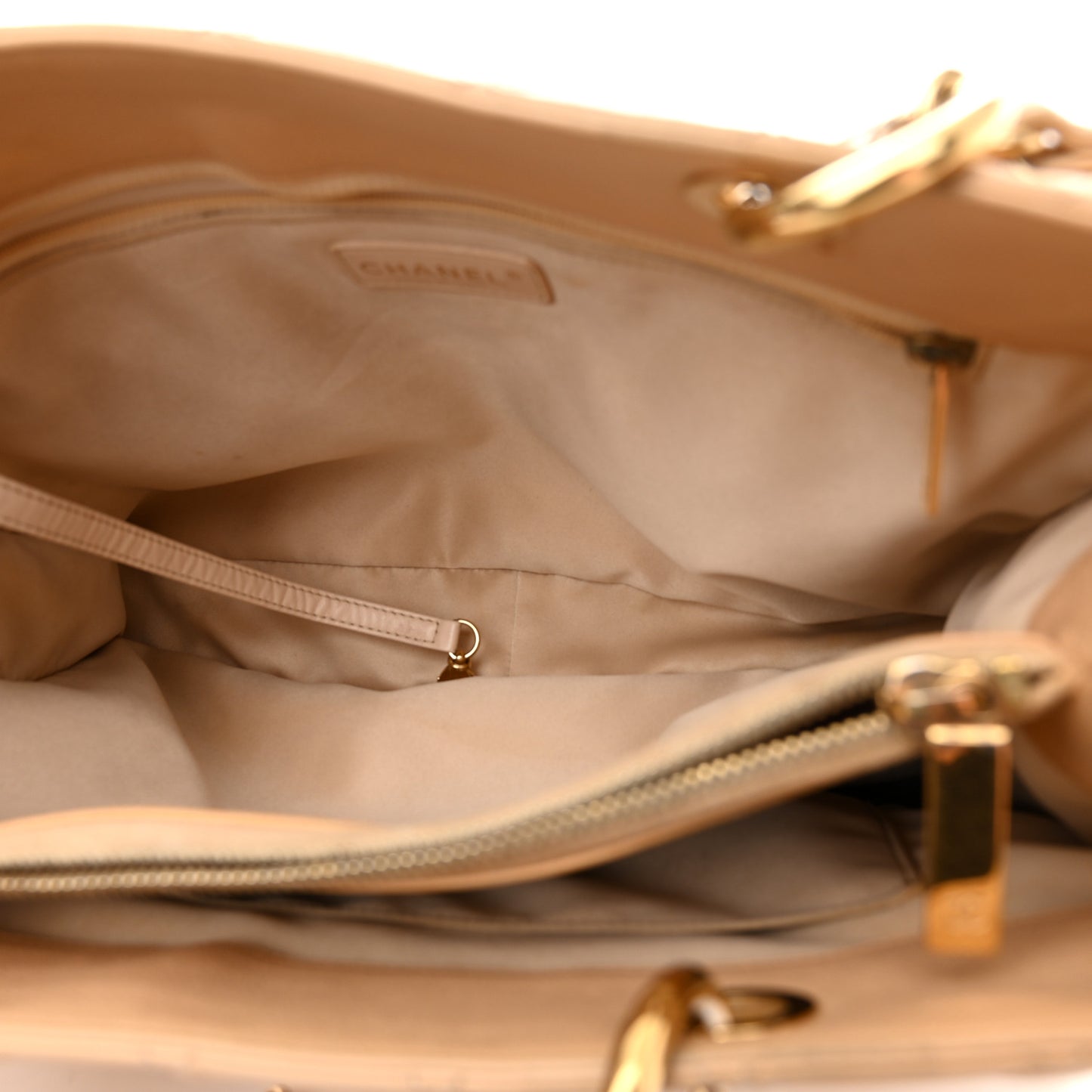 Caviar Quilted Grand Shopping Tote GST Beige Clair