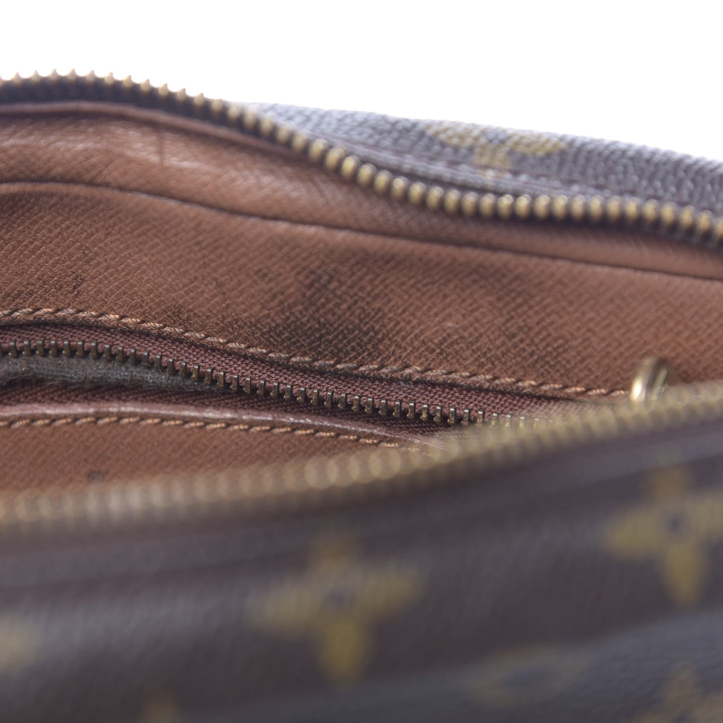 Monogram Jeune Fille