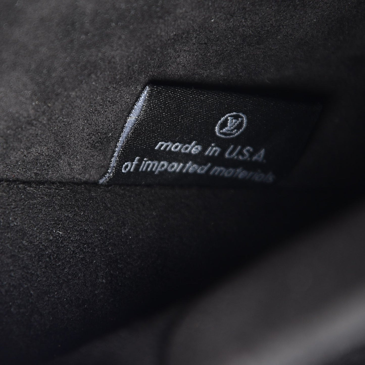 Reverse Monogram Pochette Metis