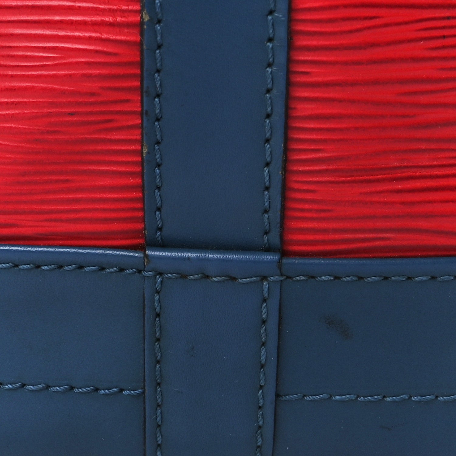 Louis Vuitton Epi Tri-Color Noe Castillan Red Toledo Borneo 19 of 21