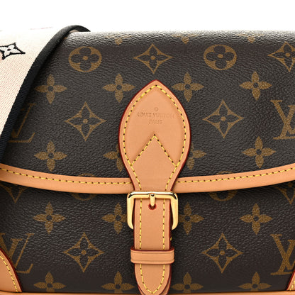 Louis Vuitton Monogram Diane 7 of 9